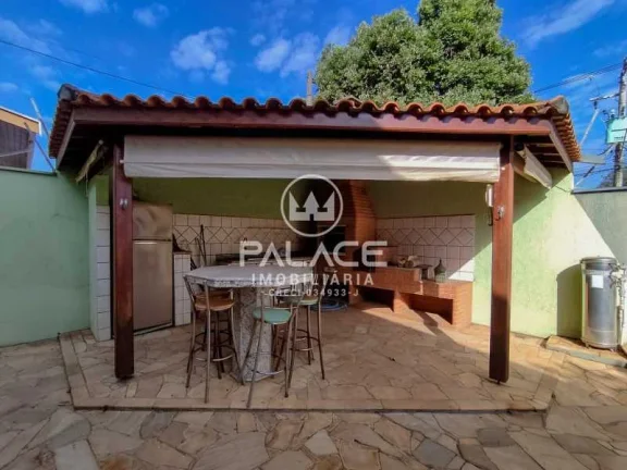 Imagem Excelente casa de esquina localizada na região mais nobre de Piracicaba.
 Mede 499m² de terreno e ...