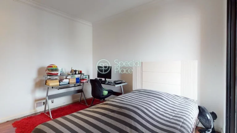 Imagem Ãtimo apartamento com 273mÂ²em Moema em rua tranquila. Amplo living para trÃªs ambientes com terraÃ...