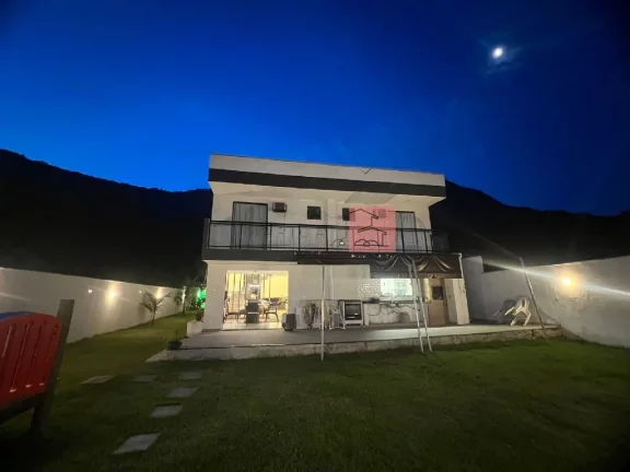 Imagem Casa para Venda em Maricá/RJ - 3 Dorm. 280 m2 Área Útil