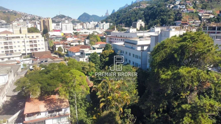 Imagem Terreno à venda, 2292 m² por R$ 3.899.900,00 - Vale do Paraíso - Teresópolis/RJ