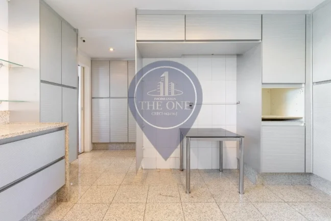 Imagem Luxuoso apartamento de 4 quartos e 4 suítes em Perdizes, São Paulo-SP: 2 salas, 6 banheiros, 4 vagas de garagem, 250m² de área.
