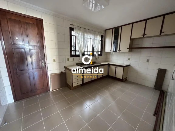 Imagem CASA EXCELENTE EM BAIRRO NOBRE
