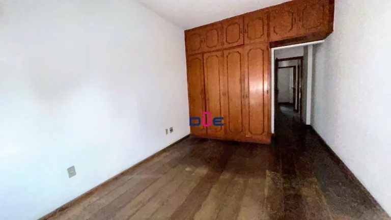 Imagem Apartamento com 3 dormitórios à venda, 140 m² por R$ 840.000,00 - Ponta da Praia - Santos/SP