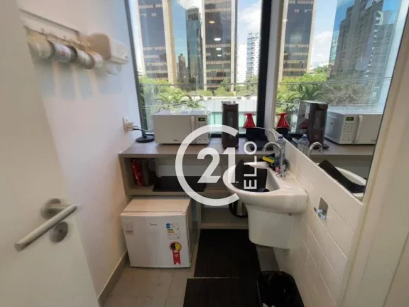 Imagem Meio andar Triple A - Itaim - 162m²