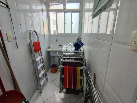 Imagem Apartamento à Venda ou Locação em Guarujá-SP a 30m da praia das Astúrias: 3 Quartos, 1 Suíte, 2 Salas, 2 Banheiros, 2 Vagas, 90m².