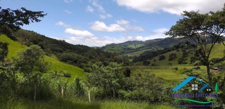 Imagem Vista espetacular e segurança: seu terreno te espera em Paraisópolis!
