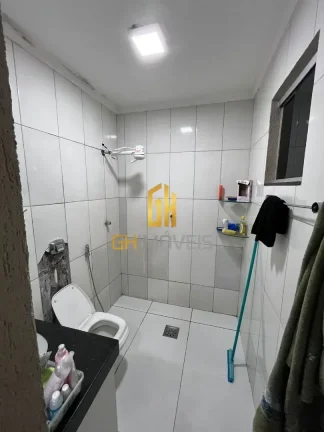 Imagem CA1661Área de 1060m2 com 3 casas no setor rodoviário A casa principal possui - 3 quartos - Sala - ...