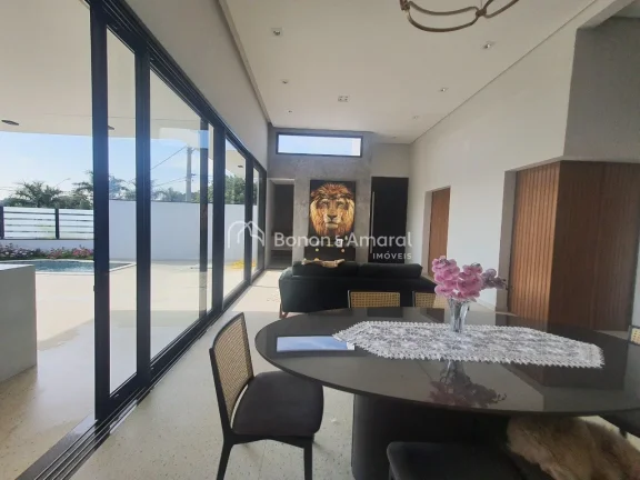 Imagem Casa Térrea à Venda com 3 Suítes - Condomínio Terras do Cancioneiro, Paulínia/SP - 242 m²

Exc...