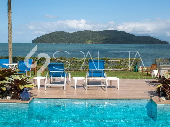 Imagem Mansão pé na areia totalmente mobiliada à venda no condomínio Costa Verde em Caraguatatuba