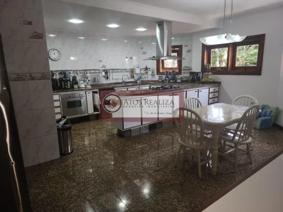 Imagem Casa a Venda no BOLSÃO Por R$ 2.600.000,00 IPTU R$ 1.900.00 - Bolsão Residencial de Interlagos Área construída 500m2, Terreno 580m2 (14,5x40m), - Vista permanente para a represa Guarapiranga, - Sal