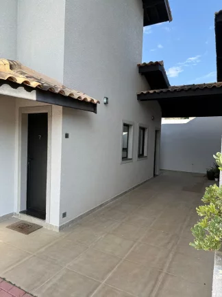 Imagem Casa à venda ou para alugar com 3 quartos, sendo 1 suíte, no condomínio Marchant Buarque, Atibaia - SP