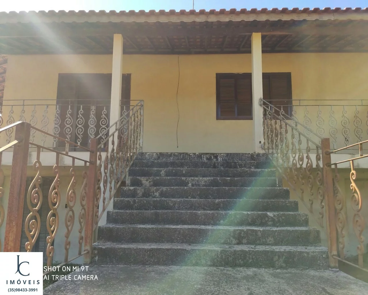 Imagem Sítio , próximo à São Lourenço MG, topografia plana, energia el?(C)trica instalada, muita água, lago, ducha natural, casa grande, estrada boa.