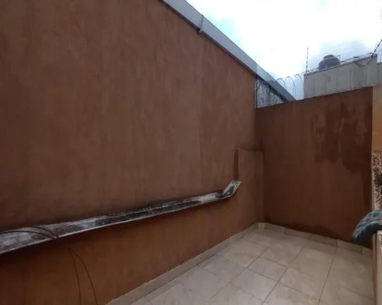 Imagem Sobrado com 2 Quartos à venda, 200m² - Vila Polopoli