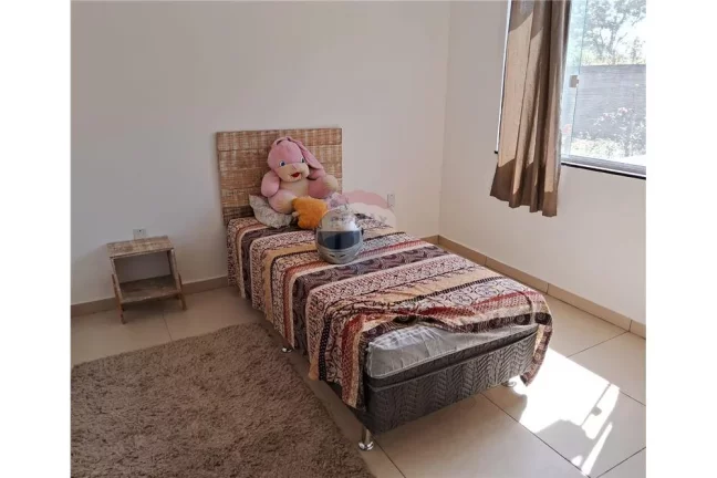Imagem Casa de dois dormitórios em condomínio fechado em Itaipuaçu