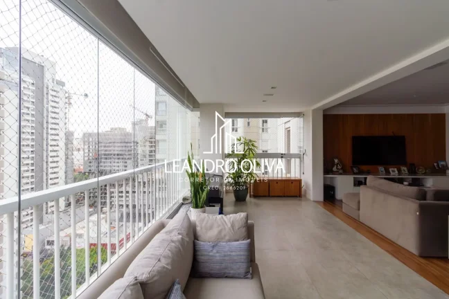 Imagem Condomínio Maison Lalique - Apartamento à venda com 181m², 4 quartos, 3 suites e 3 vagas em Moema