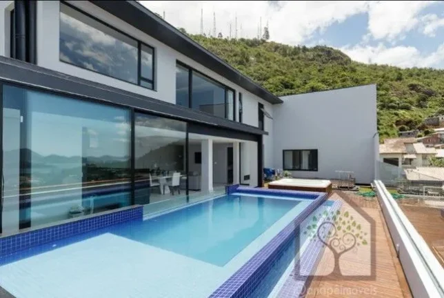 Imagem Casa Alto Padrão na Trindade