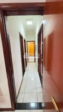 Imagem Casa à venda em Uberaba - 3 dormitórios, suítes, varanda gourmet!