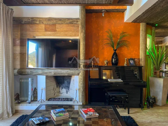 Imagem Apartamento à venda em Campos do Jordão – Luxuosa cobertura com 4 suítes