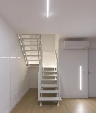 Imagem Apartamento para Locação em São Paulo, Vila Madalena, 1 dormitório, 1 suíte, 2 banheiros, 1 vaga