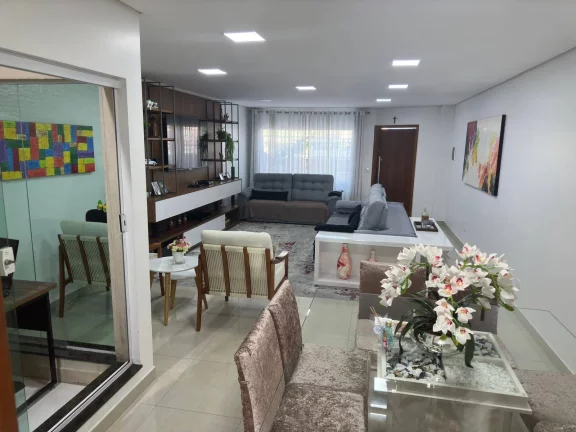 Imagem Sobrado Alto Padrão em Localização Privilegiada 350 m² 4 Dormitorios