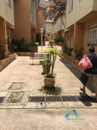 Imagem SANTO ANDRÉ Sobrado Condomínio fechado 74M², 3 dormitórios, 1 vaga com ótima localização e valor !!!
