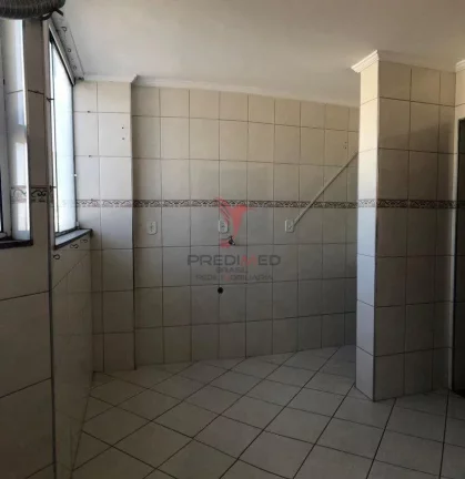 Imagem ...lt;br...gt;Amplo apartamento localizado na Ch...aacute;cara Selles: 2 quartos com arm...aacute;ri...
