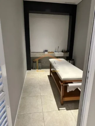 Imagem Apartamento semi novo, 62m², 2 dormitórios, sendo 1 suíte e 1 reversível atualmente como closet,...