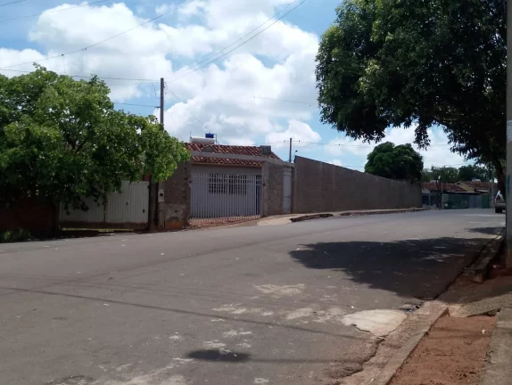 Imagem CASA A VENDA DE ESQUINA BEM LOCALIZADA 02 DORMITÓRIOS EM VALPARAISO SP