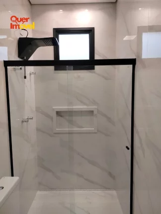 Imagem Casa de Alto Padrão em Condomínio - com 3 Suítes no Jardim Valencia, Ribeirão Preto-SP: 156m², 4 Vagas de Garagem