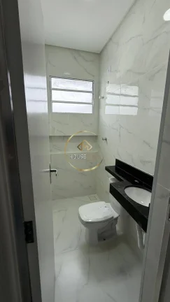 Imagem Casa NOVA 3 Dorm ( 1 Suítes ), 3 vagas, Santa Júlia, Sjc.
