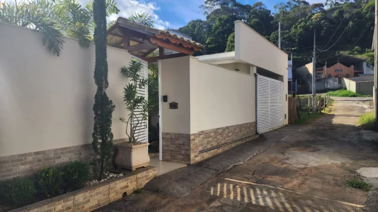 Imagem VENDO ESTA LUXUOSA CASA EM NOVA FRIBURGO.