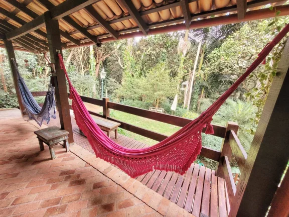 Imagem Casa em condomínio em meio a muita mata Granja Viana