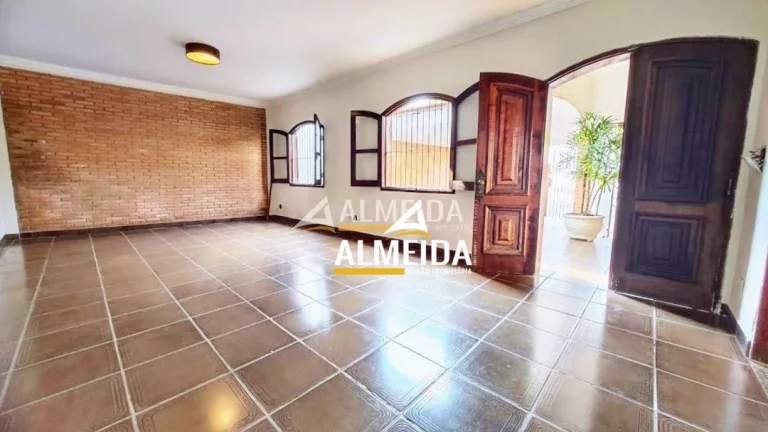 Imagem Casa com 4 dormitórios à venda, 213 m² por R$ 650.000,00 - Cidade Nova - Rio Claro/SP
