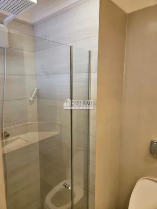 Imagem Apartamento de 3 dormitórios com móveis planejados e piscina no Condomínio Residencial Nas Rocas, bairro Olinda, em Uberaba