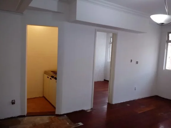 Imagem Apartamento com 1 dormitório e vaga de garagem na República