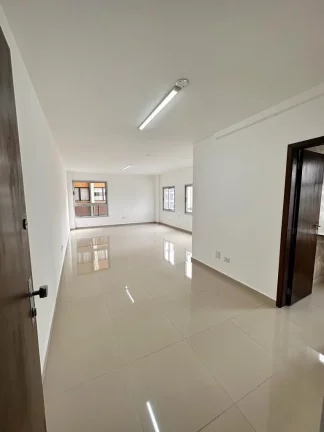 Imagem Sala Comercial na Candido de Abreu, com uma vaga