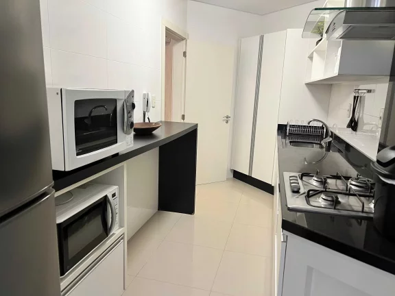 Imagem Apartamento com 3 suítes e 3 vagas de garagem na Meia Praia em Itapema