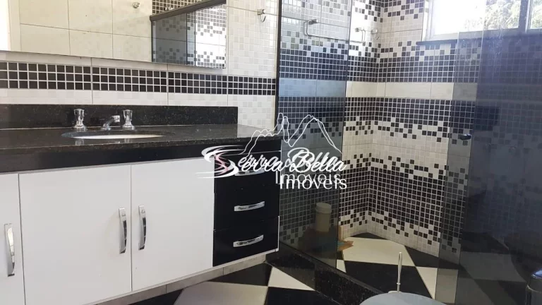 Imagem Casa com 4 dormitórios à venda, 200 m² por R$ 790.000,00 - Albuquerque - Teresópolis/RJ