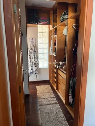 Imagem Terreno: 321 m²
Construção: 252 m²
Documentação: Totalmente regularizada

Características do ...