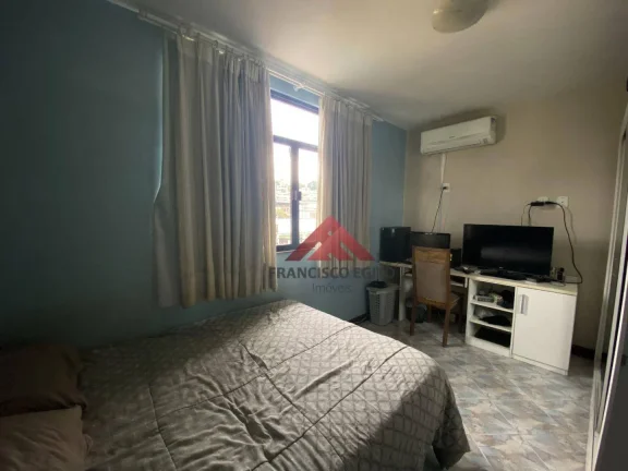 Imagem Casa com 5 dormitórios à venda por R$ 550.000,00 - Patronato - São Gonçalo/RJ