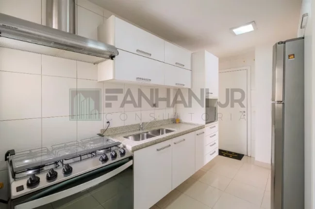 Imagem Apartamento à venda na Vila Olímpia, São Paulo-SP: 3 quartos, 3 suítes, 3 salas, 5 banheiros, 3 vagas de garagem, 125m².
