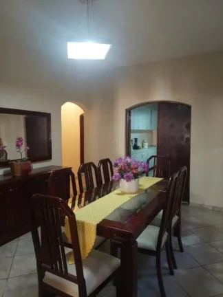Imagem Casa com 3 dormitórios à venda, 390 m² por R$ 900.000,00 - Centro - Ferraz de Vasconcelos/SP