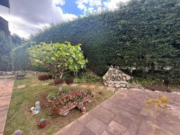 Imagem Linda Casa a Venda com 6 suítes e um chalé em Campos do Jordão SP