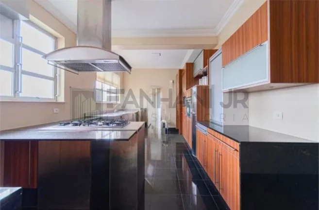 Imagem Luxuoso apartamento para locação no Jardim Europa, São Paulo-SP: 3 quartos, 3 suítes, 3 salas, 5 banheiros, 3 vagas, 456m².