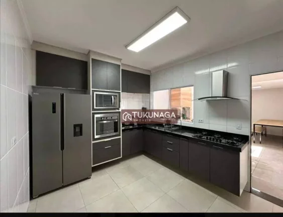 Imagem Casa com 3 dormitórios à venda, 130 m² por R$ 650.000,00 - Vila Galvão - Guarulhos/SP