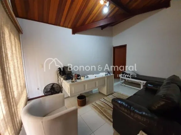 Imagem Excelente casa térrea, ampla, moderna, rústica, living, escritório, lavabo, 3 suítes sendo a mas...