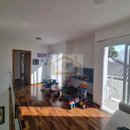 Imagem Linda!!! Casa com 3 quartos sendo Duas Semi Suítes, 4 vagas