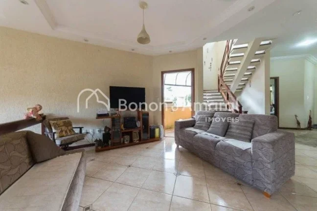 Imagem Localização privilegiada. Hall de entrada com escritório. Sala de estar, sala de jantar, lavabo, ...
