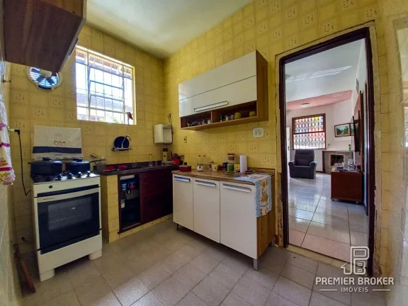 Imagem Casa à venda, 221 m² por R$ 800.000,00 - Bom Retiro - Teresópolis/RJ