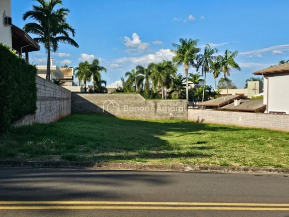 Imagem Oportunidade de negócio!
Terreno de 900 m², sol da manhã, bem localizado no meio da quadra em con...
